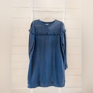 Cute & cozy, Crown & Ivy, sweatshirt dress! ✨